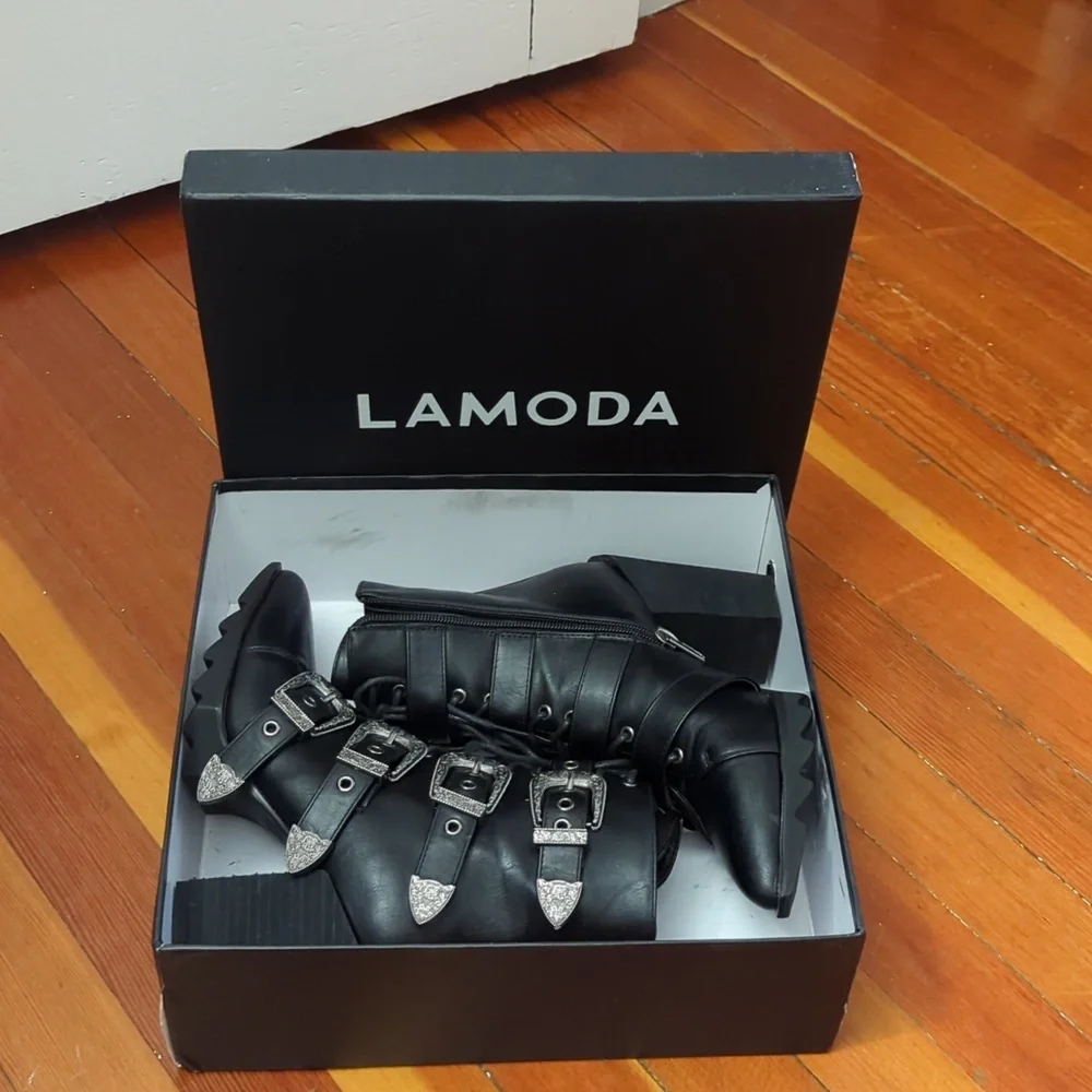 Brand New Dolls Kill Boots - Picture 4 of 8